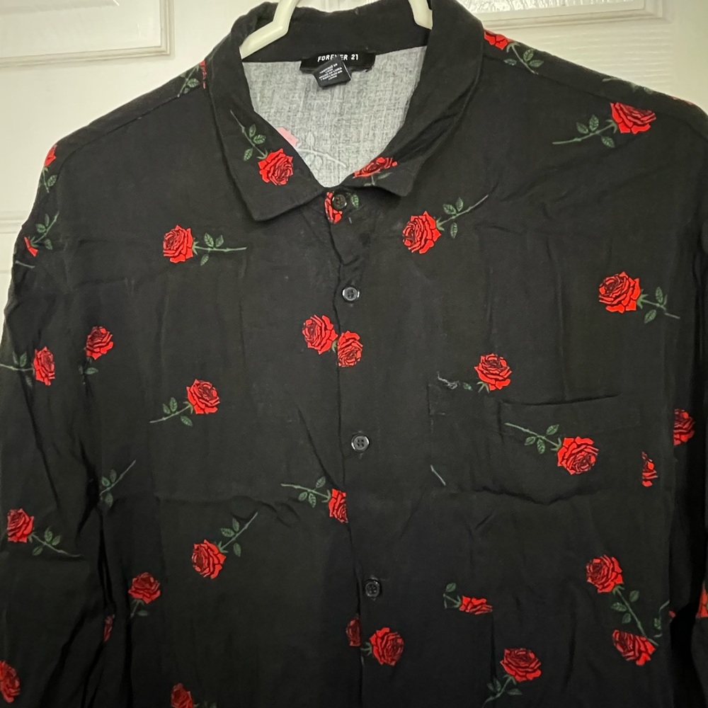Casual shirt with roses